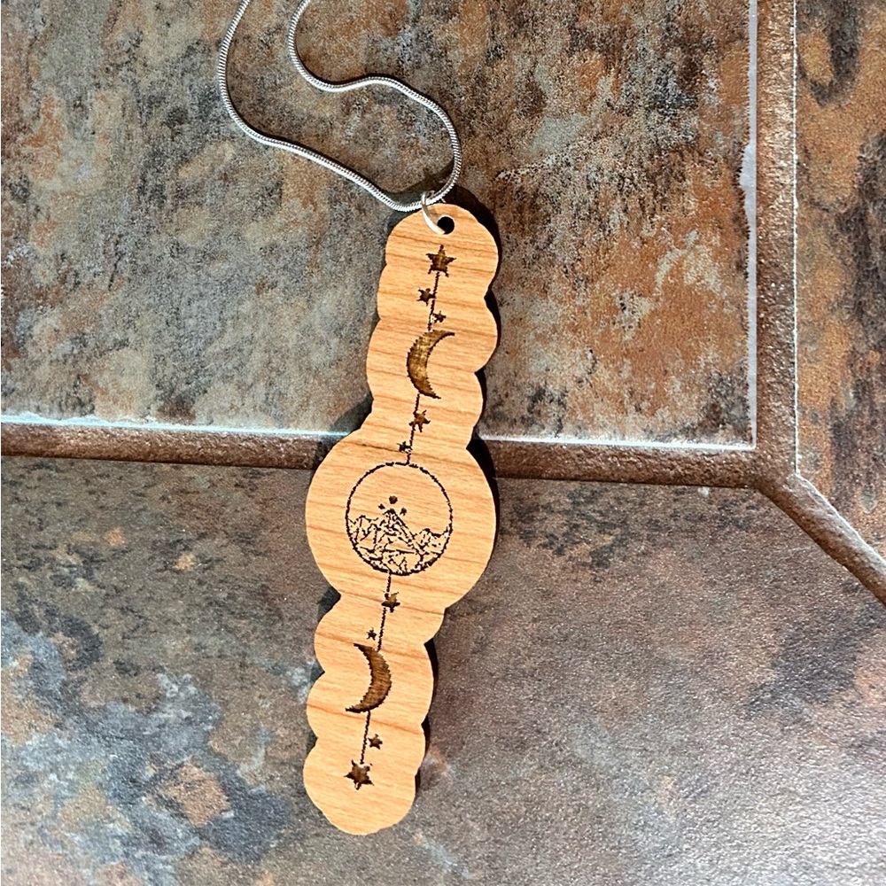 ACOTAR Feyre’s tattoo pendant necklace - Picture 4 of 7